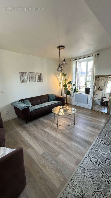 A VENDRE / Appartement  CREPY EN VALOIS /  1 chambre - garage - photo 3