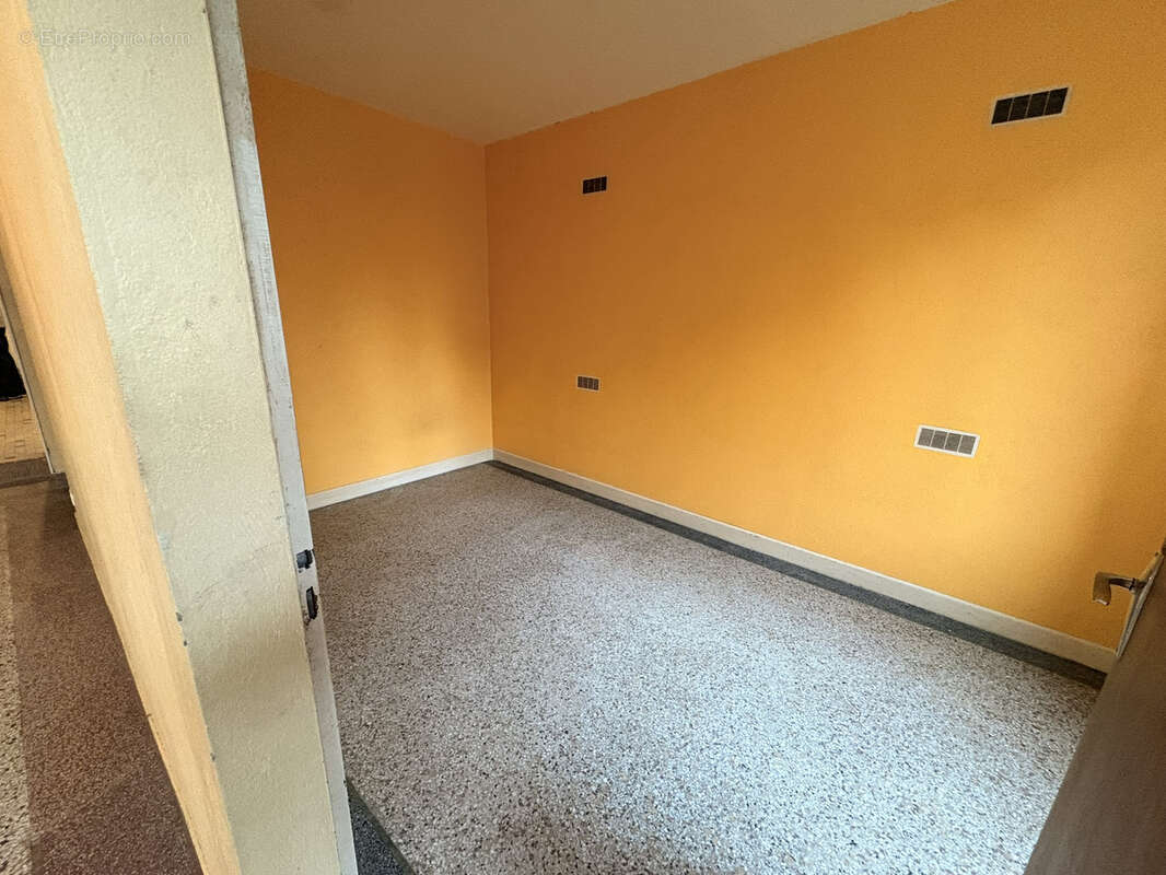 Maison à COLAYRAC-SAINT-CIRQ