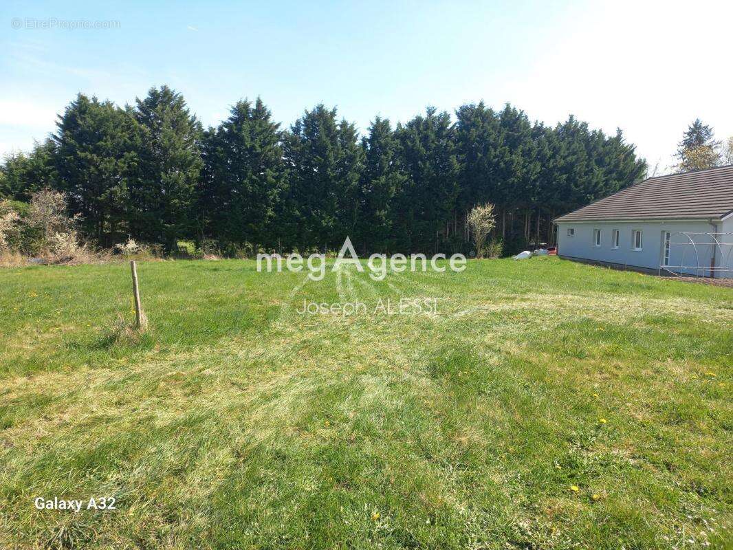 Terrain à CONDE-NORTHEN