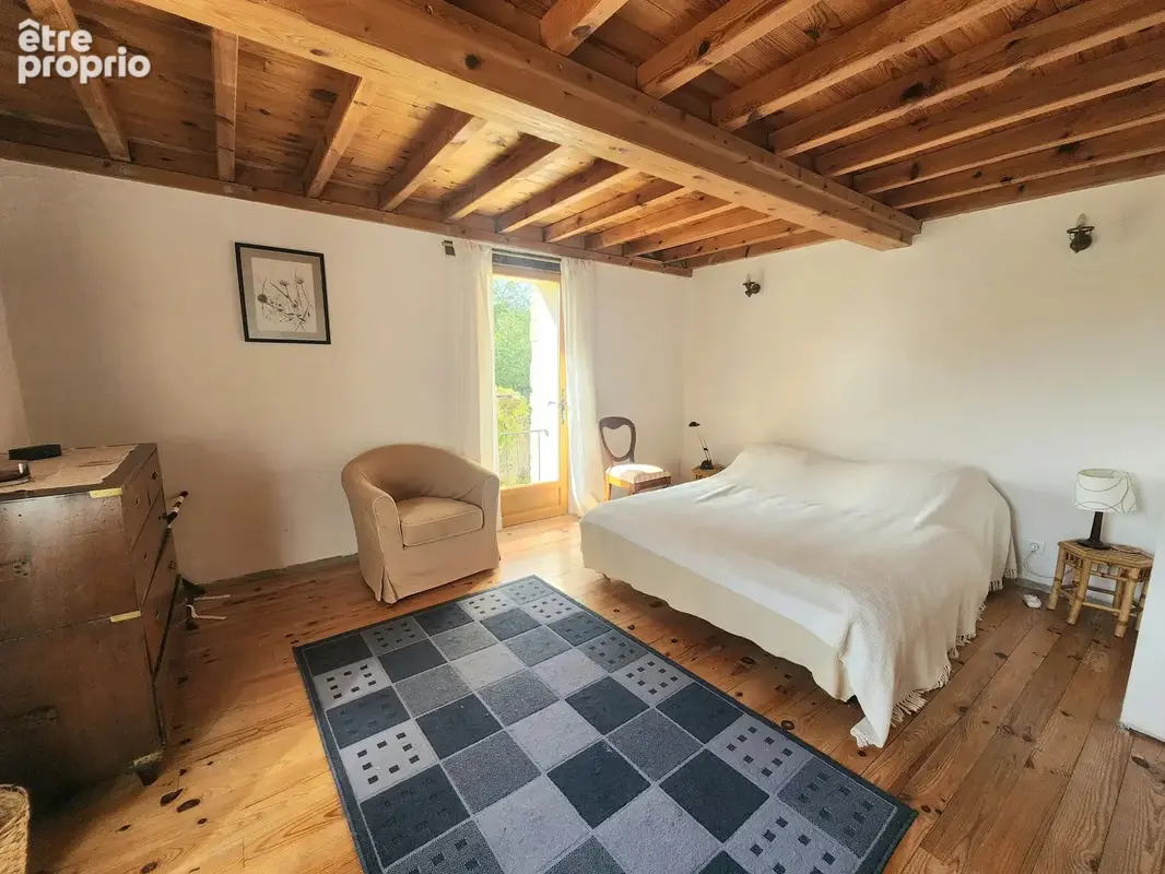 Ancien Corps de Ferme en pierre avec dépendances sur 26 Ha - photo 8