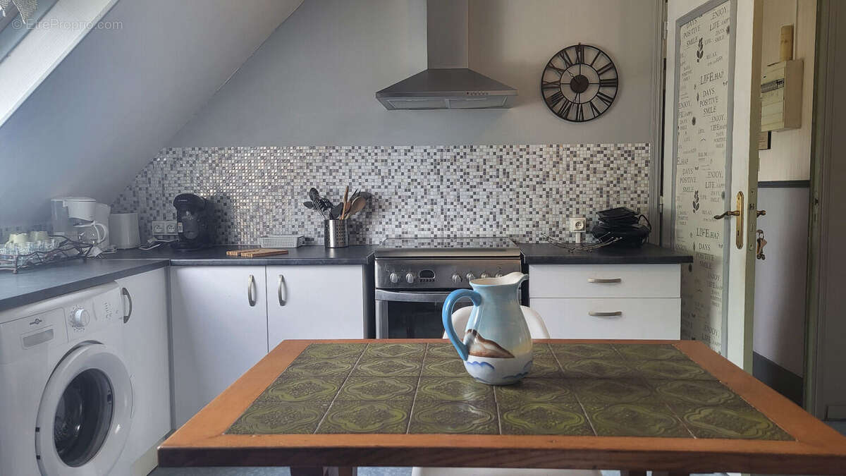 A deux pas du port de Sauzon, maison en parfait état d'entretien avec de beaux volumes habitables - photo 9