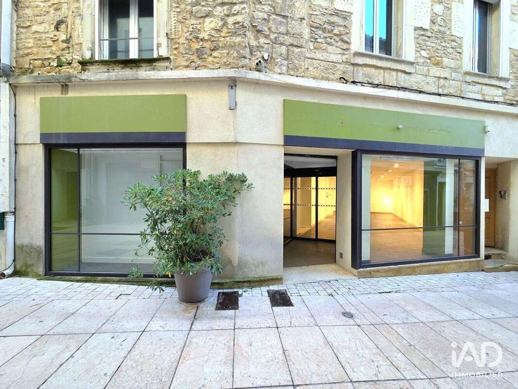 Photo 3 - Commerce à BAGNOLS-SUR-CEZE
