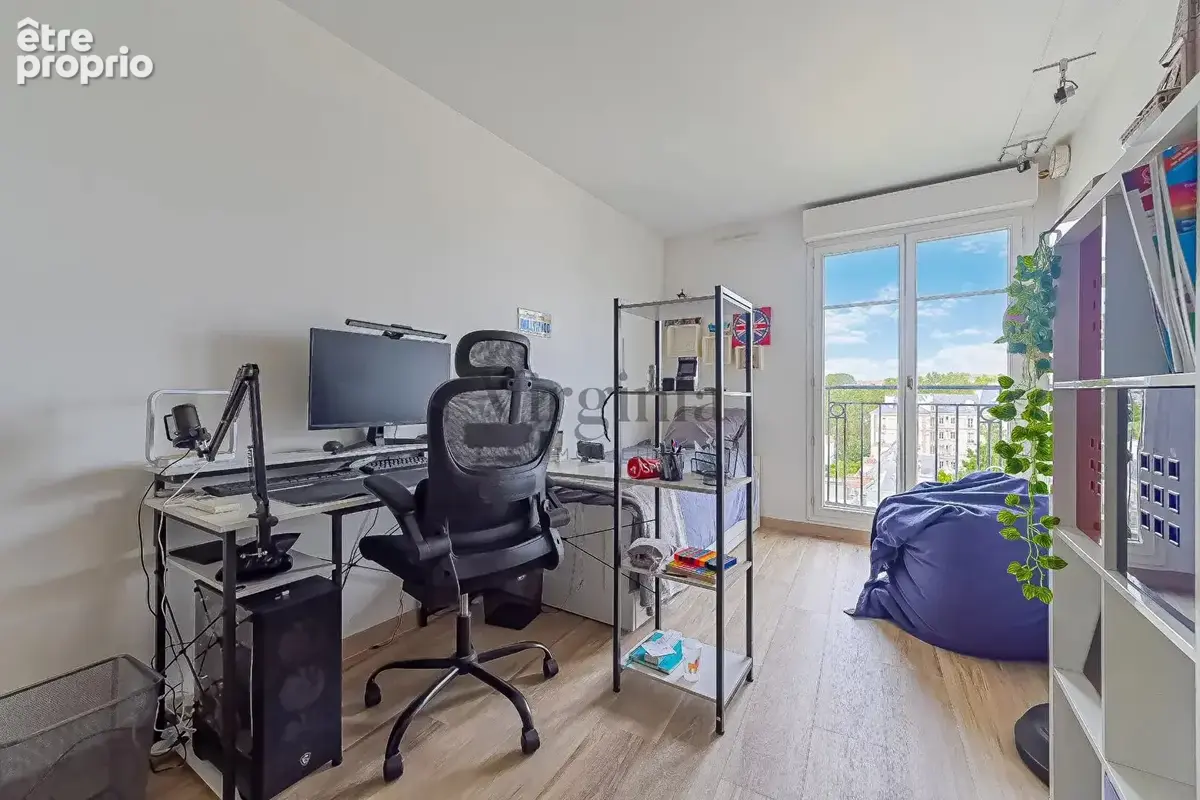 Duplex 6 pièces de 131 m² - 4 chambres - Terrasse de 40 m² - École Vétérinaire - photo 17