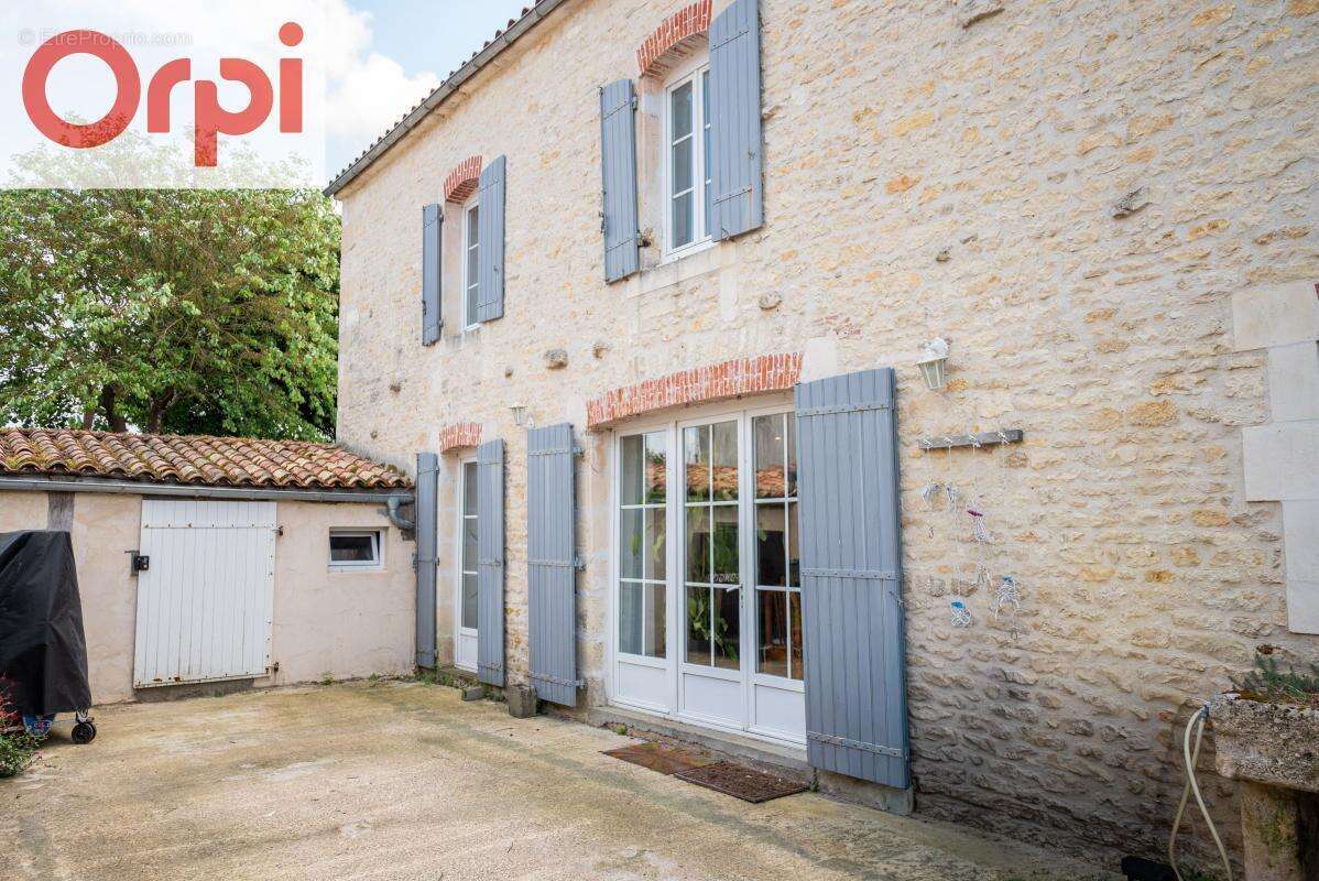 Maison à THAIRE