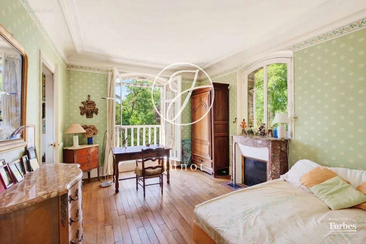 Maison à LE VESINET