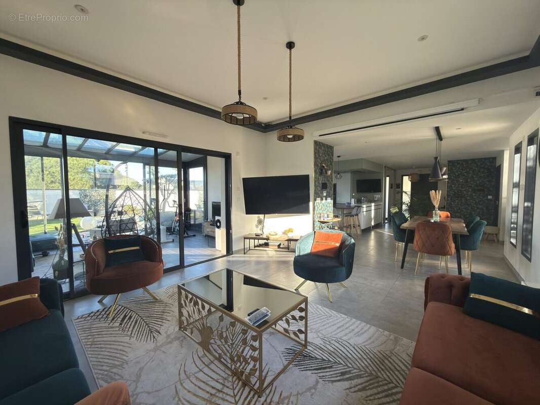 Maison à LES PONTS-DE-CE