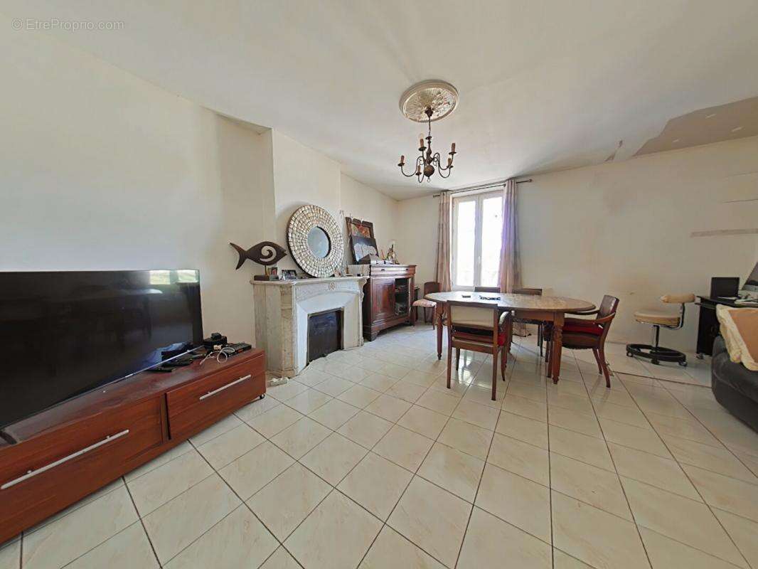 Maison à BIZE-MINERVOIS