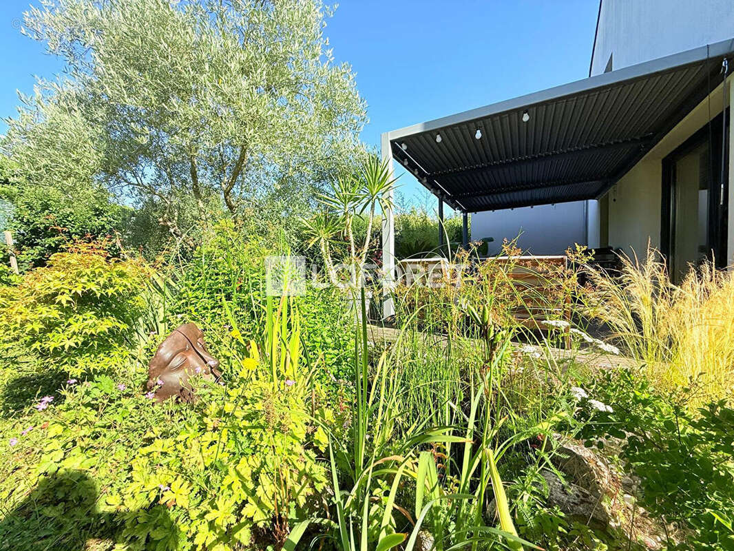 Maison à SAINT-LEU-D&#039;ESSERENT