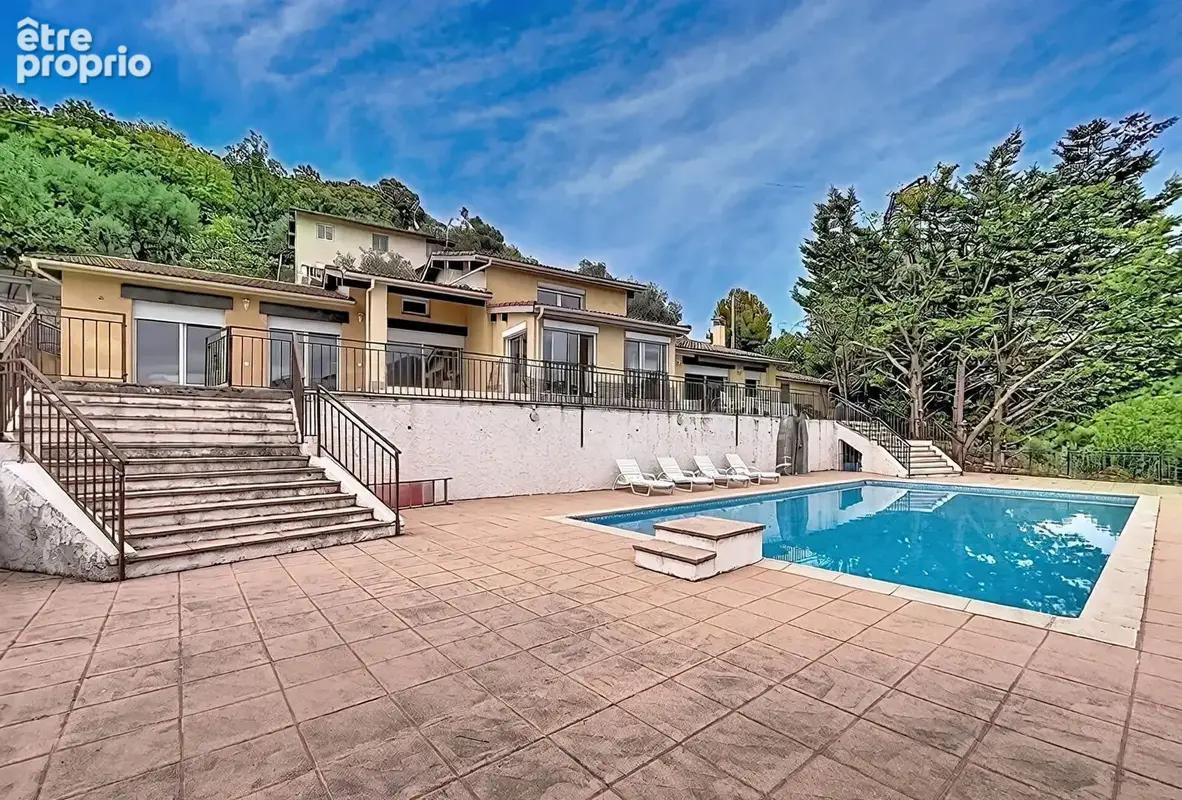 Villa Sospel 265 m2 - photo 1