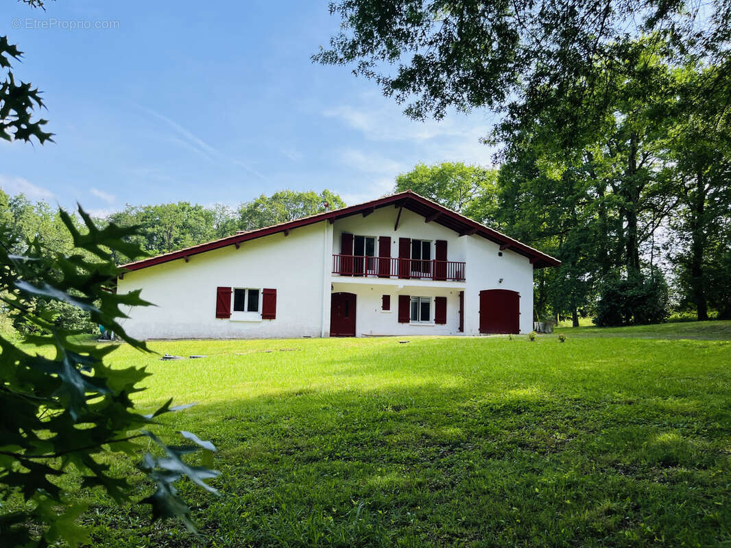 Maison à MOUGUERRE