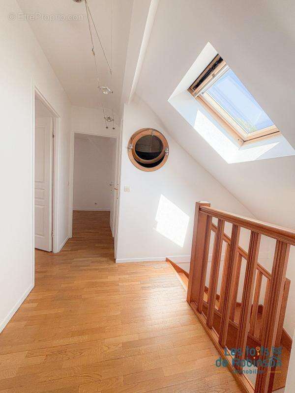 Duplex 6 pièces 136m² - photo 9