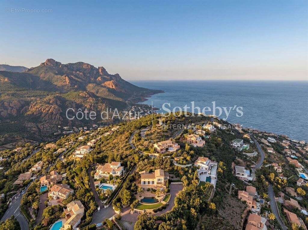 Maison à SAINT-RAPHAEL