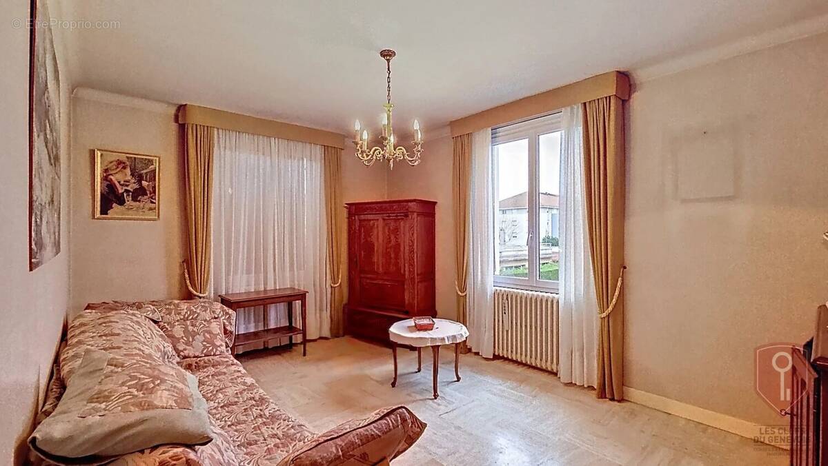 Appartement à VILLE-LA-GRAND