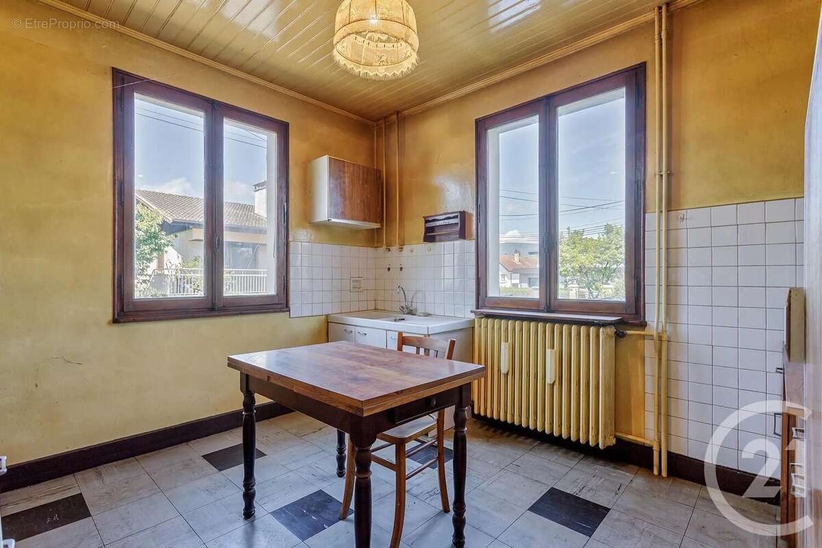 Maison 100 m² à Rumilly  - photo 7