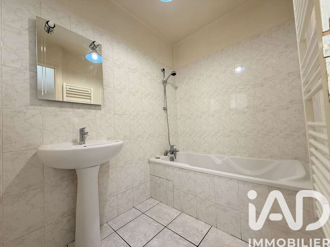 Photo 9 - Appartement à AMBRONAY