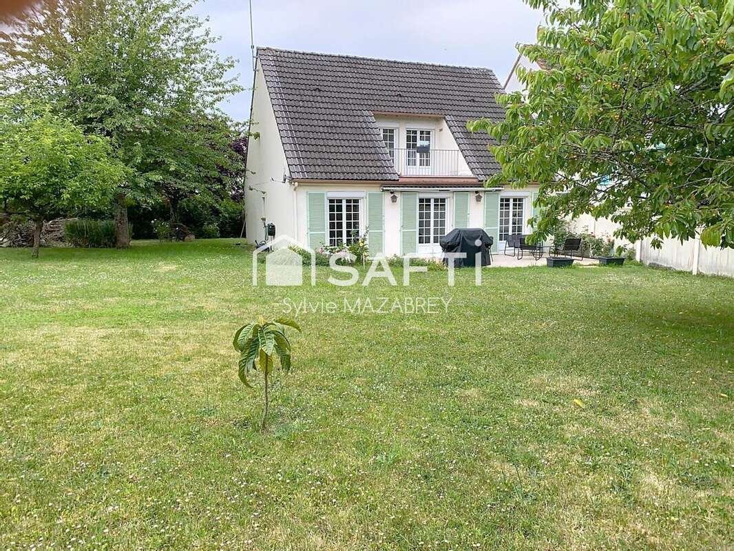 Maison 101 m² à Villecerf  - photo 2