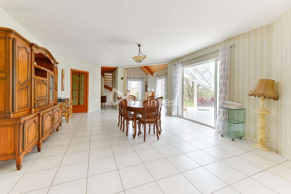 Maison 138 m² à Trans-Sur-Erdre  - photo 5