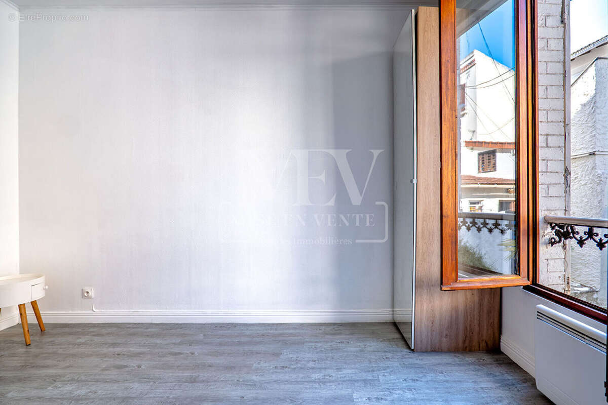 Appartement - Secteur du Maroc - 33 m² - photo 4