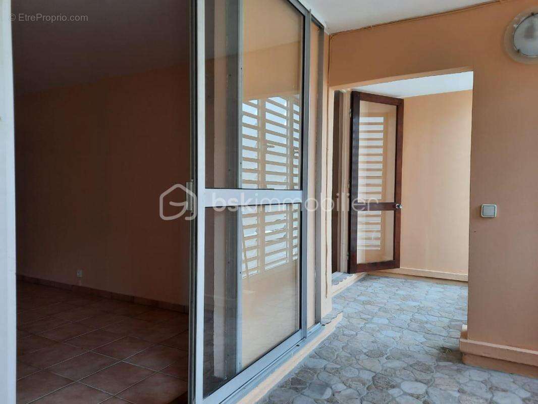 T3 – Centre-ville de Pointe-à-Pitre - photo 7