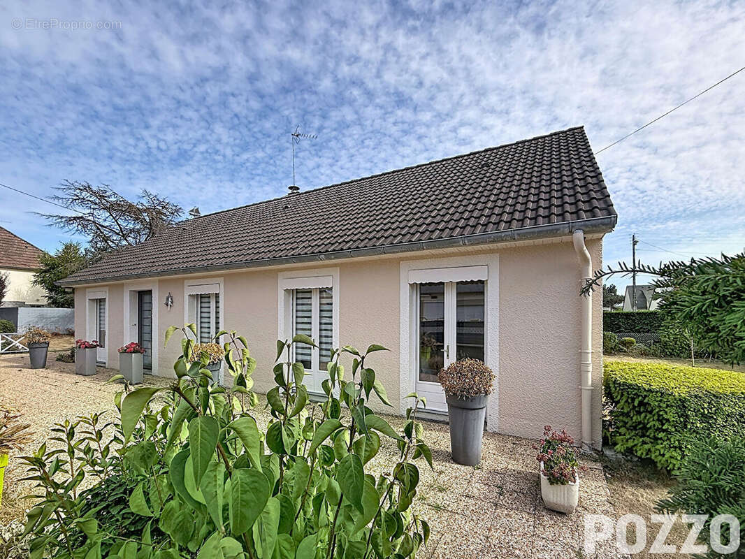 Maison Jullouville 4 pièce(s) 100 m2 300 m de la mer au calme - photo 18