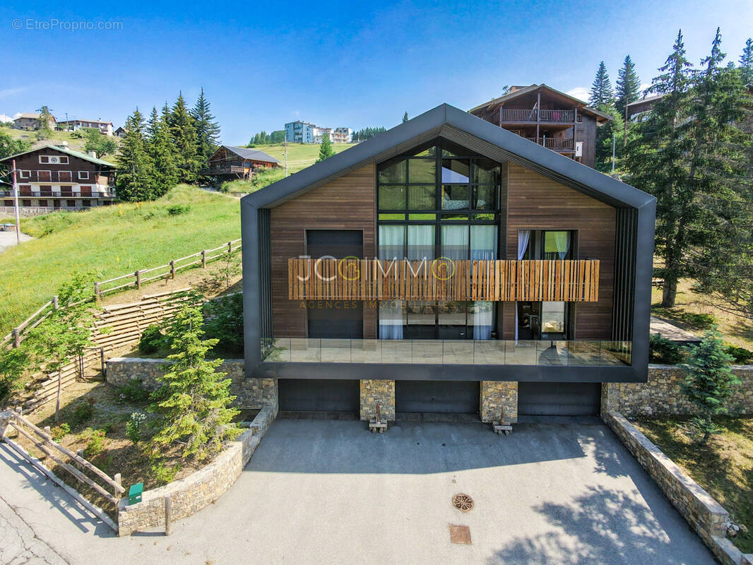 Appartement à PEONE