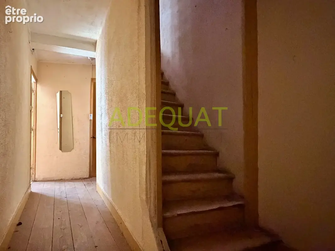 Ideal investisseurs et marchands de biens - immeuble avec combles amenageables et cave - photo 6