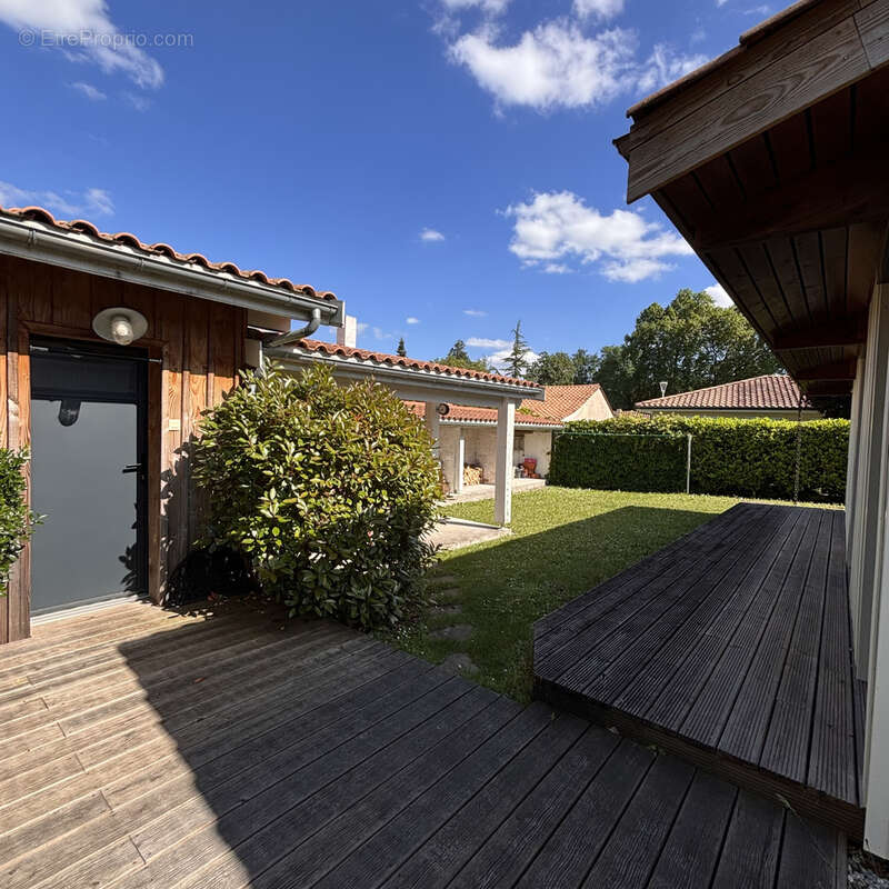 Maison à VILLENAVE-D'ORNON