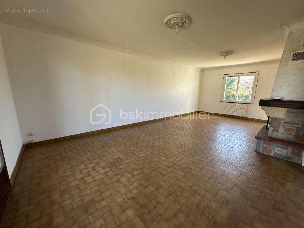 Maison à NEUVILLE-DE-POITOU