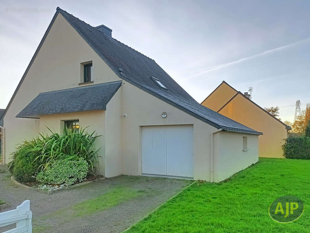 Maison à MALESTROIT