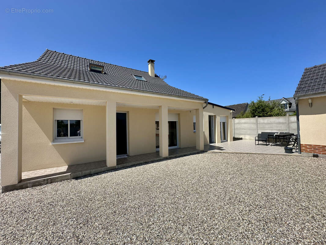 Maison à SAINT-AUBIN-LE-CAUF