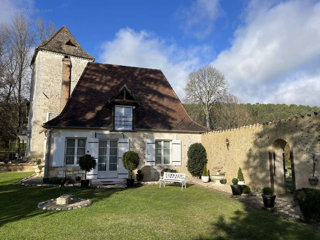 Maison à SAINT-CREPIN-D'AUBEROCHE