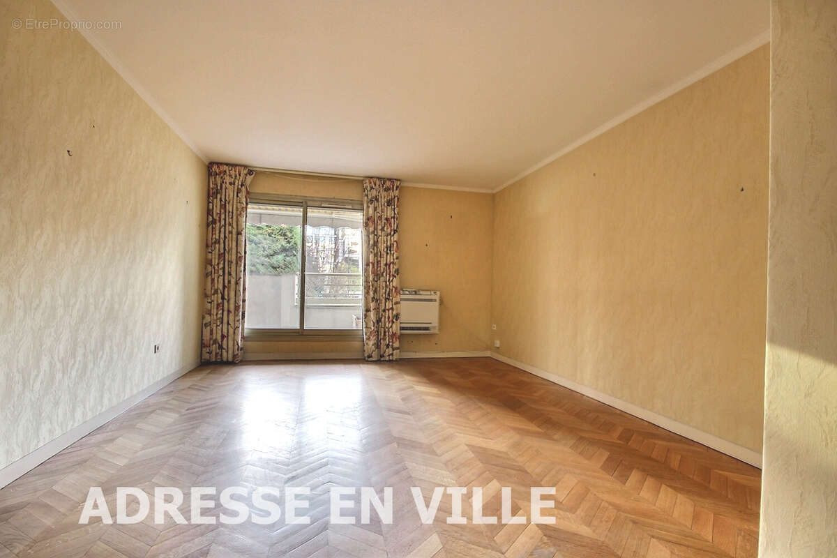 Appartement à LEVALLOIS-PERRET