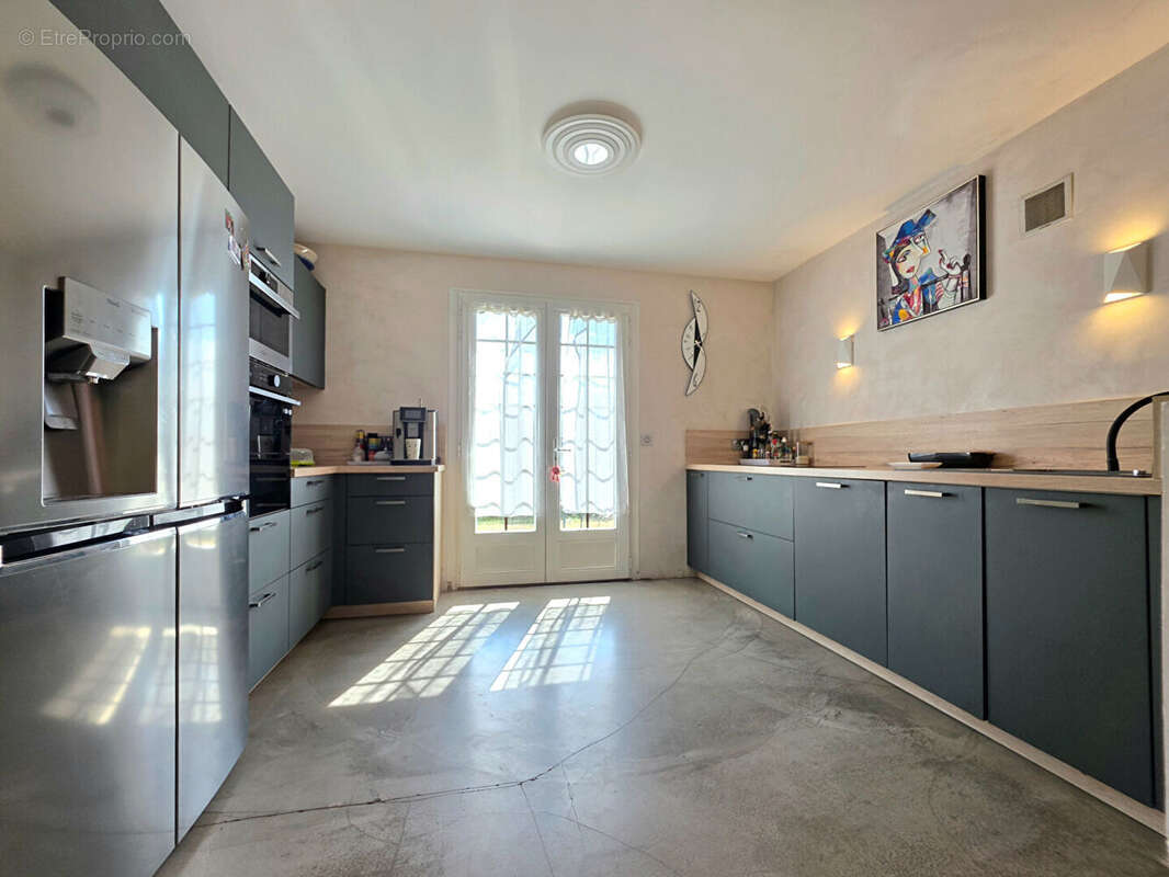 Exclusivité Maison  4 pièce(s) 117.03 m2 avec un sous sol de  120 m² - photo 4