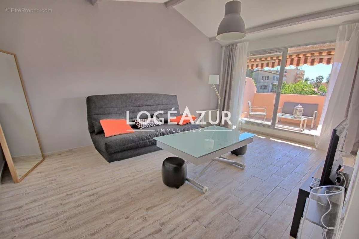 Appartement à VALLAURIS