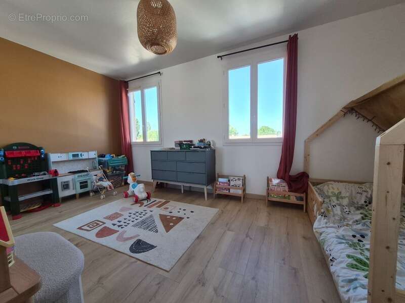 Maison familiale 5 pièces avec jardin clos – Lussant 17430 - photo 11