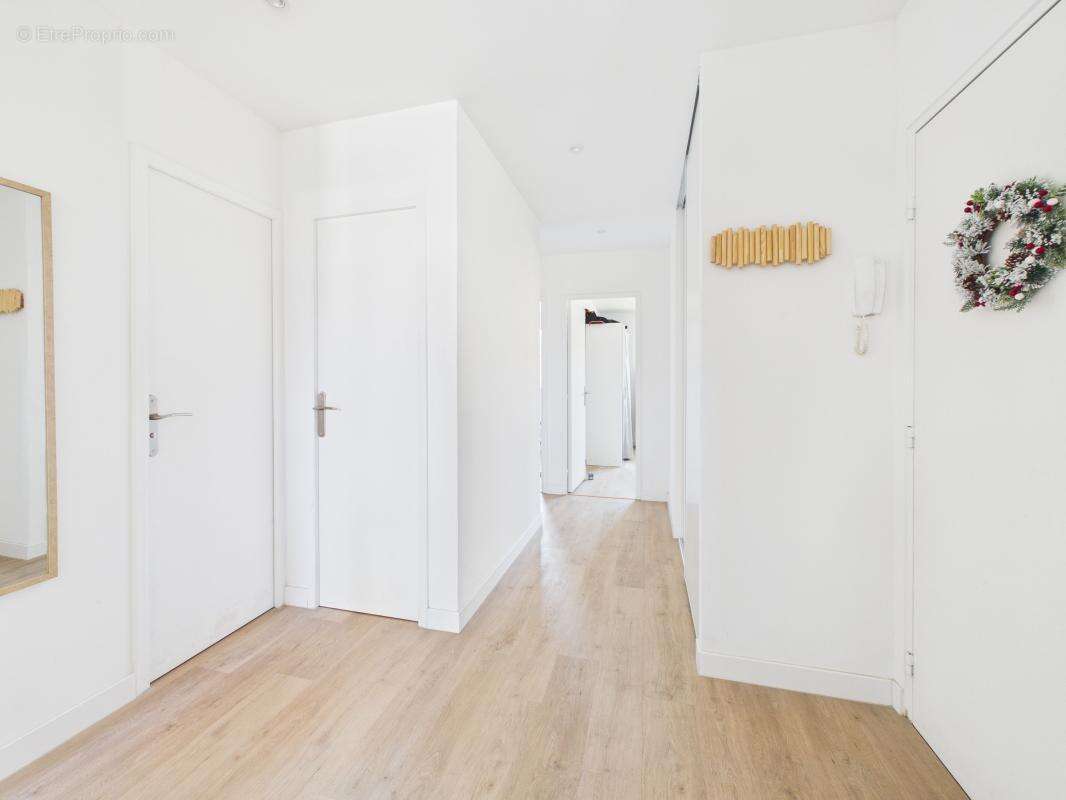 Appartement à COGNIN