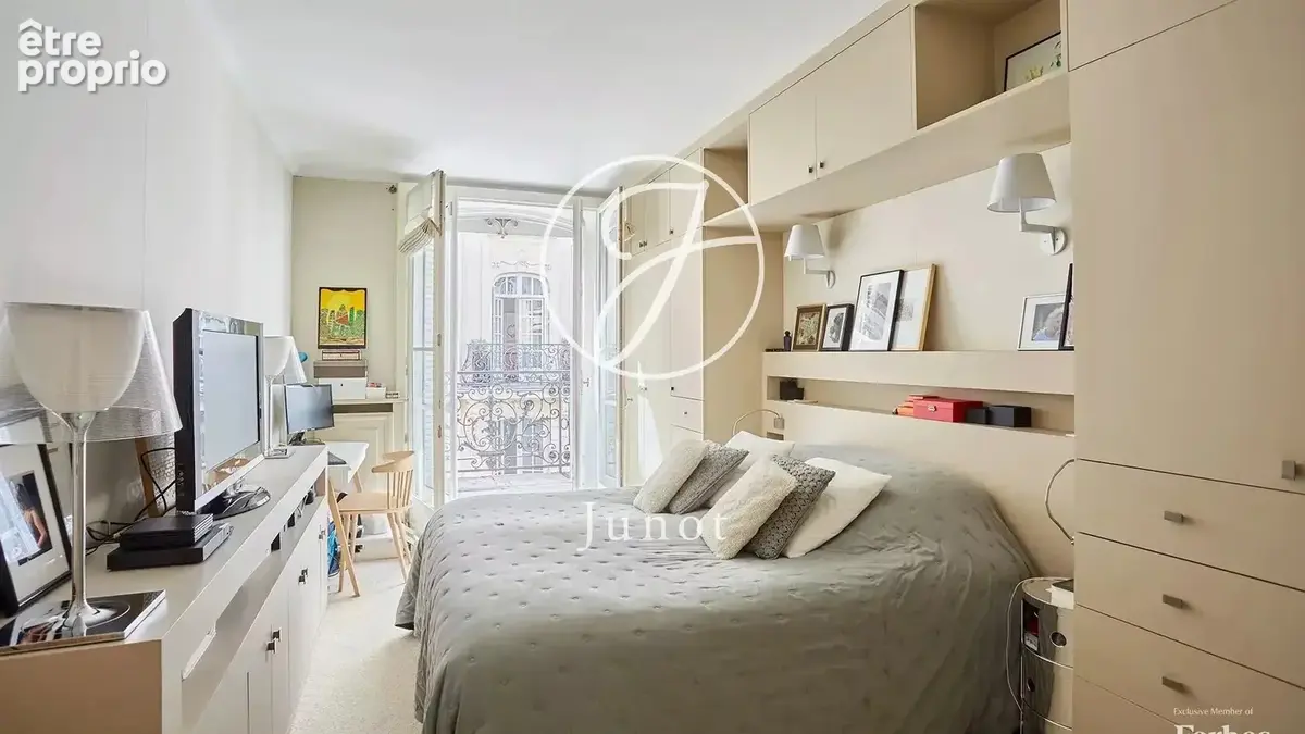 Paris 16e - SPONTINI / LONGCHAMP - Appartement à vendre - 5 pièces - 145,02m² Carrez - 3 chambres - Balcons 4,24 m² -  Charme de - photo 14