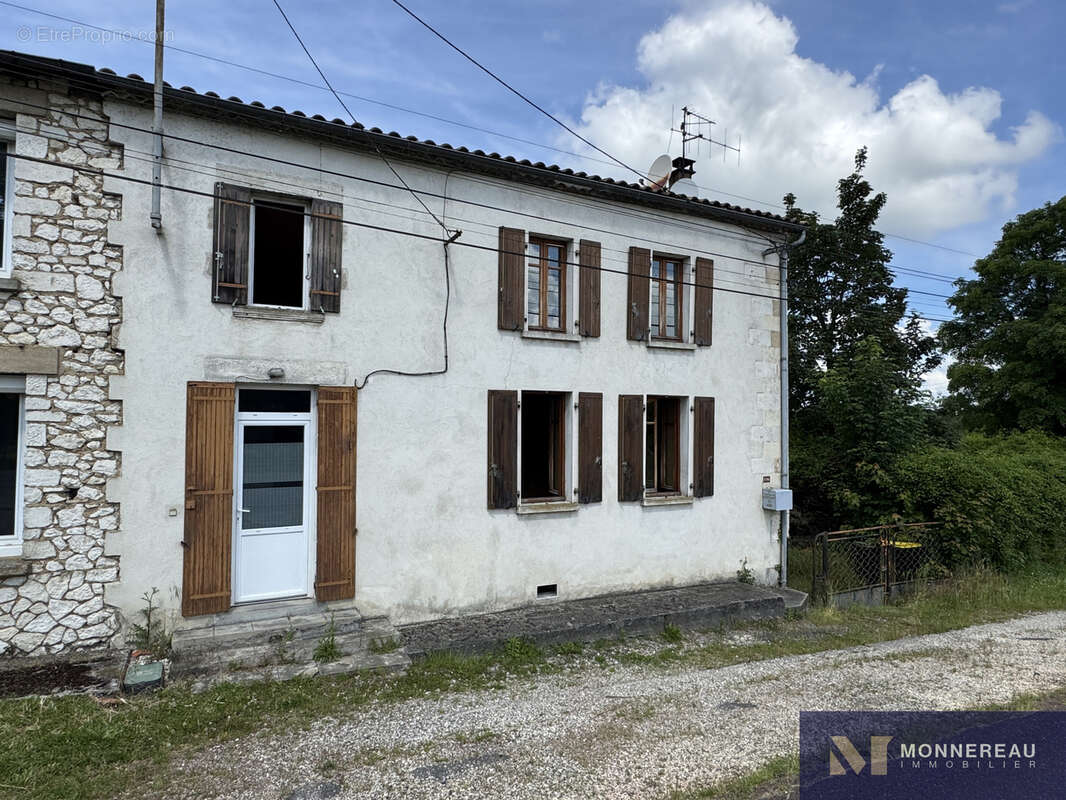 Maison à REIGNAC