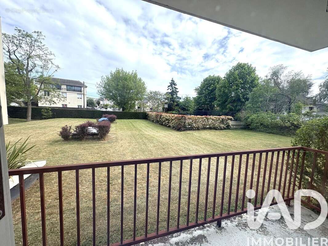 Photo 5 - Appartement à LIVRY-GARGAN
