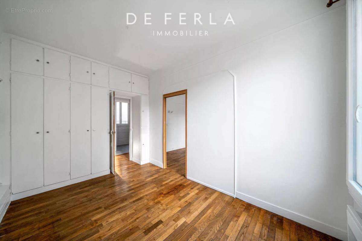 Appartement à PARIS-14E