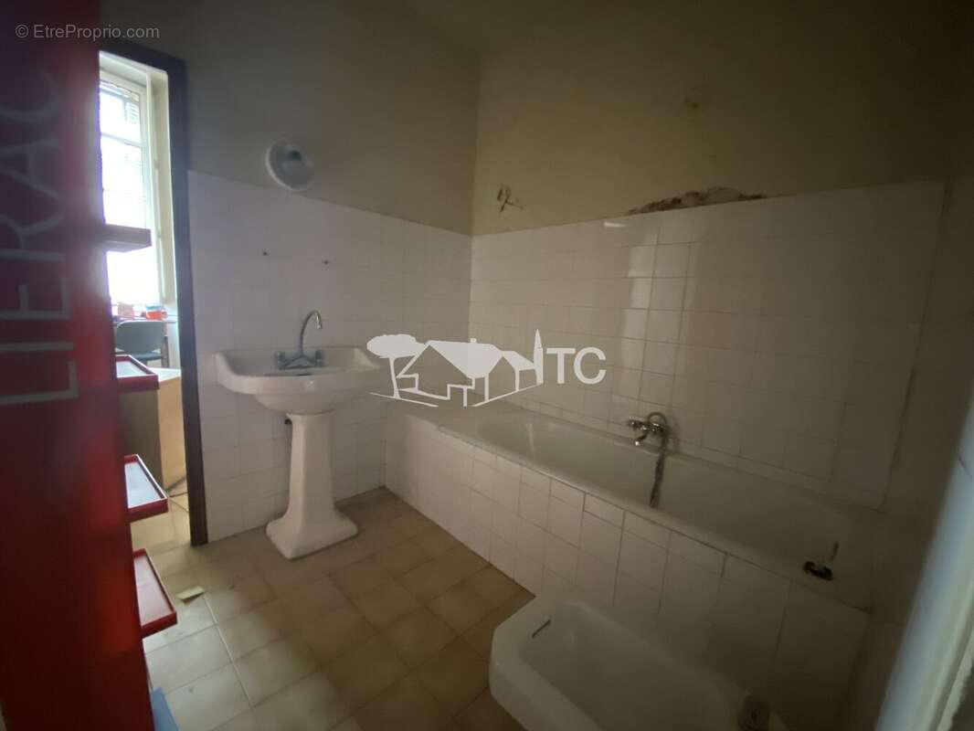 Maison à SAINT-AMBROIX