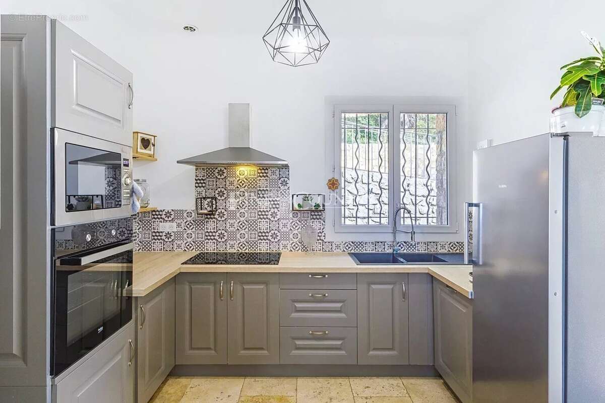 Maison à MONTAUROUX