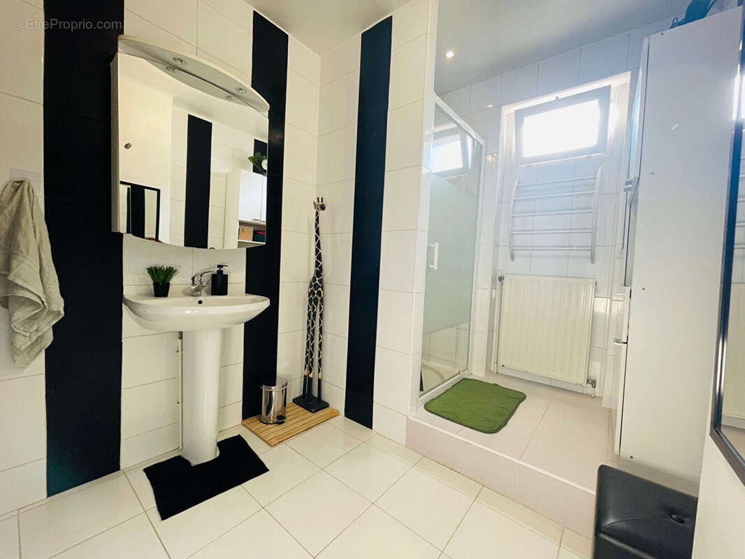 Maison à SARTROUVILLE