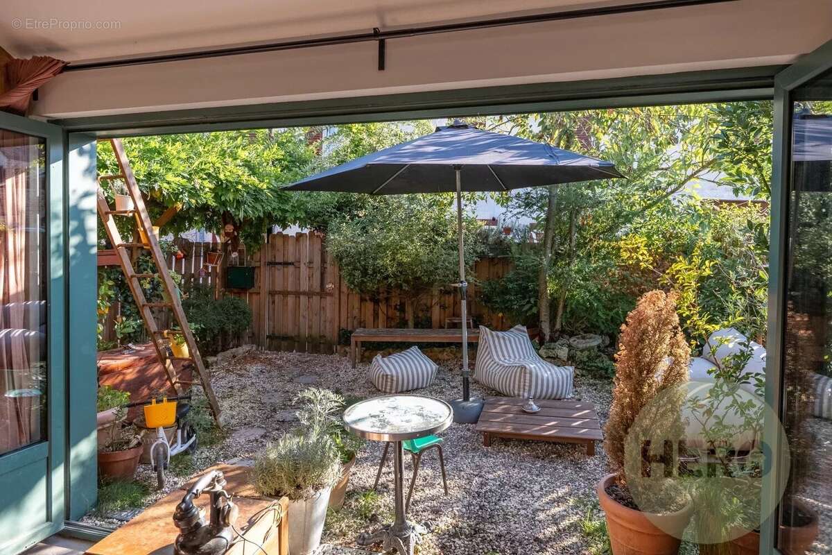 Maison à DAMPIERRE-EN-YVELINES