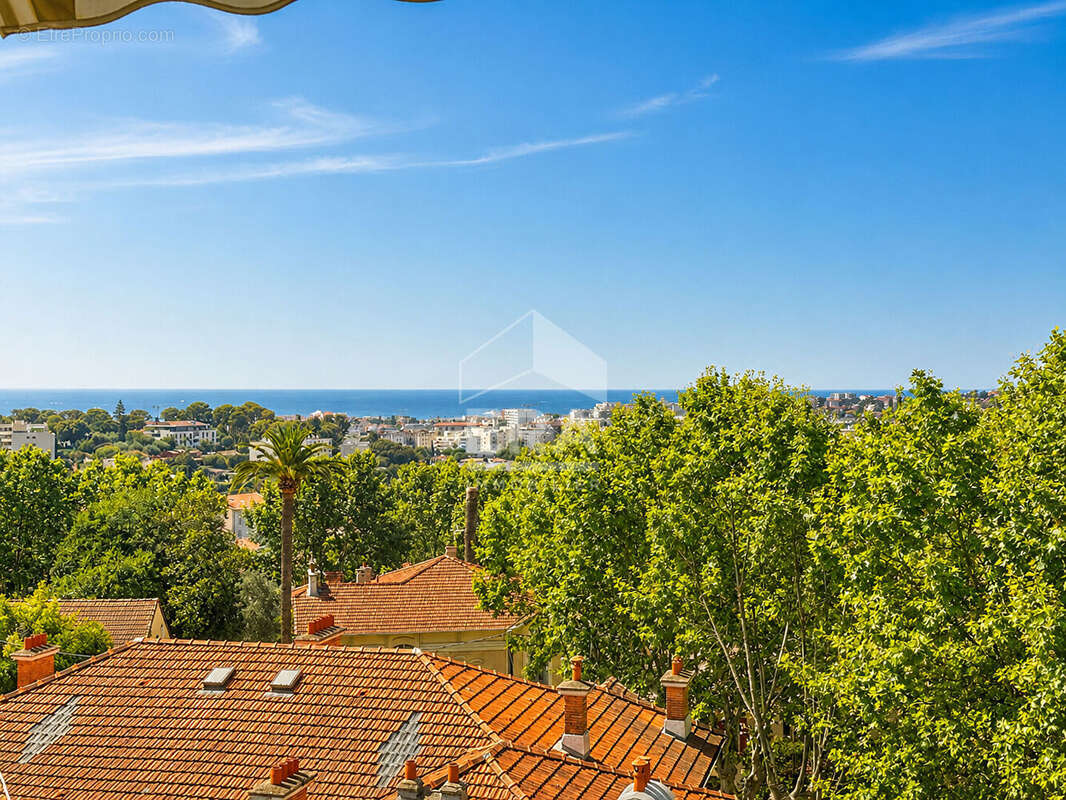 Appartement à LE CANNET