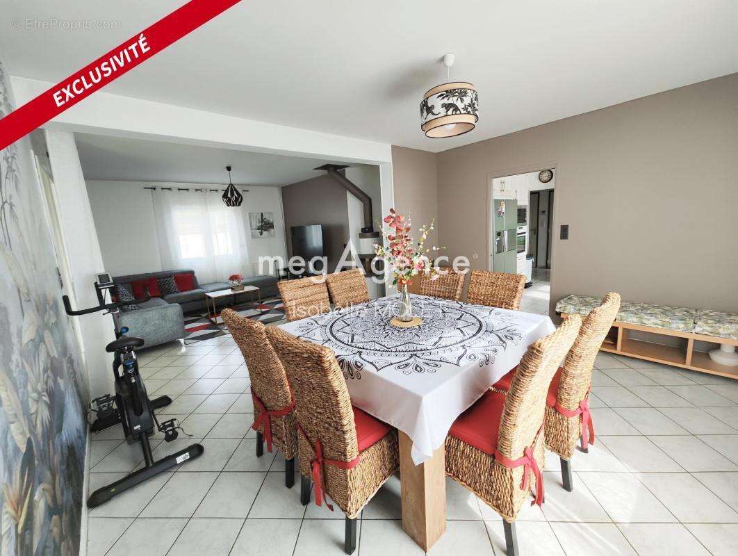 Maison à SIVRY-COURTRY