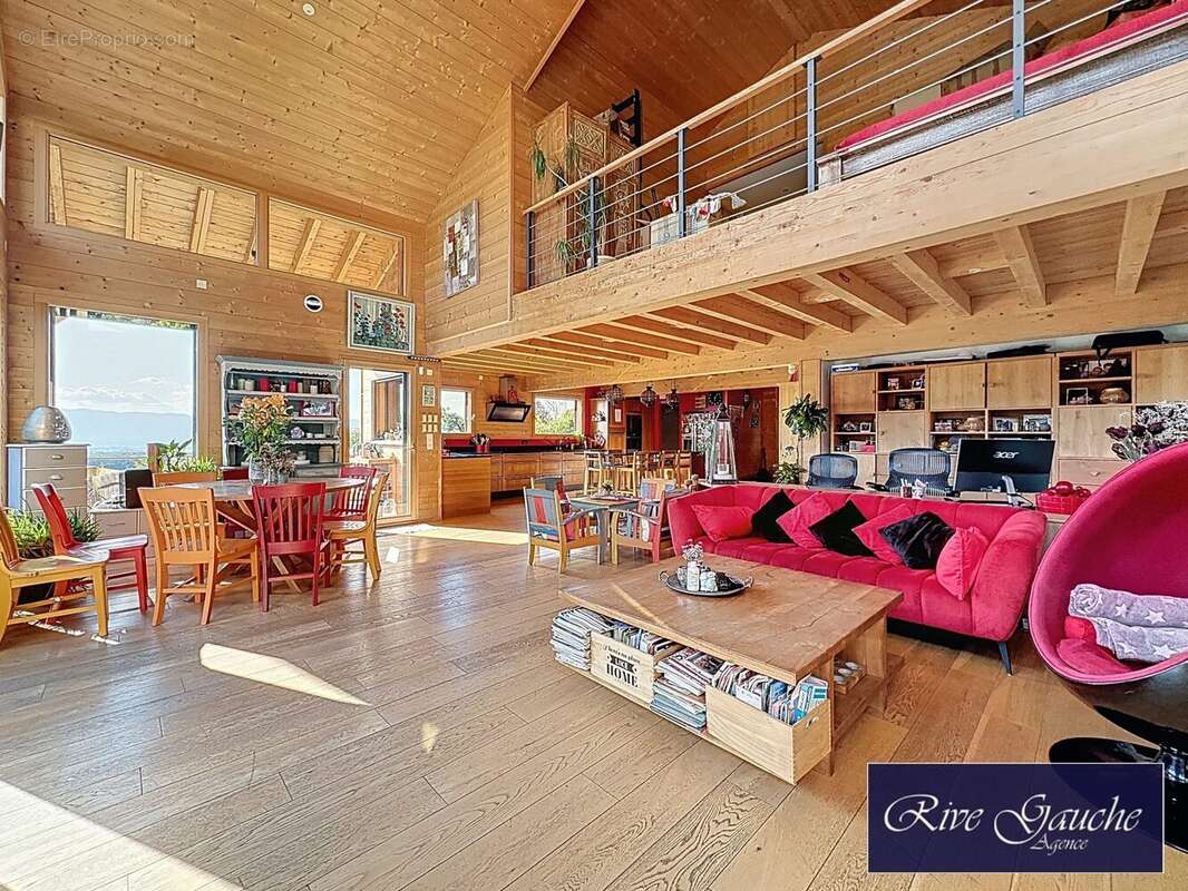 Maison à SAINT-CERGUES