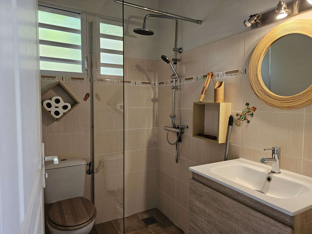 Maison à LES TROIS-ILETS