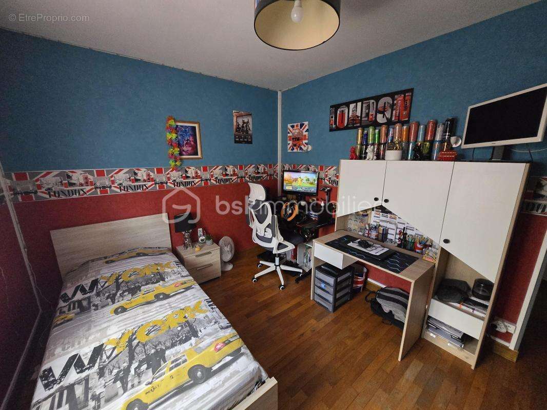 Maison à CERCY-LA-TOUR