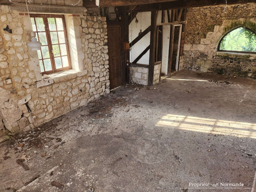 Maison à SAINT-SAMSON-DE-LA-ROQUE